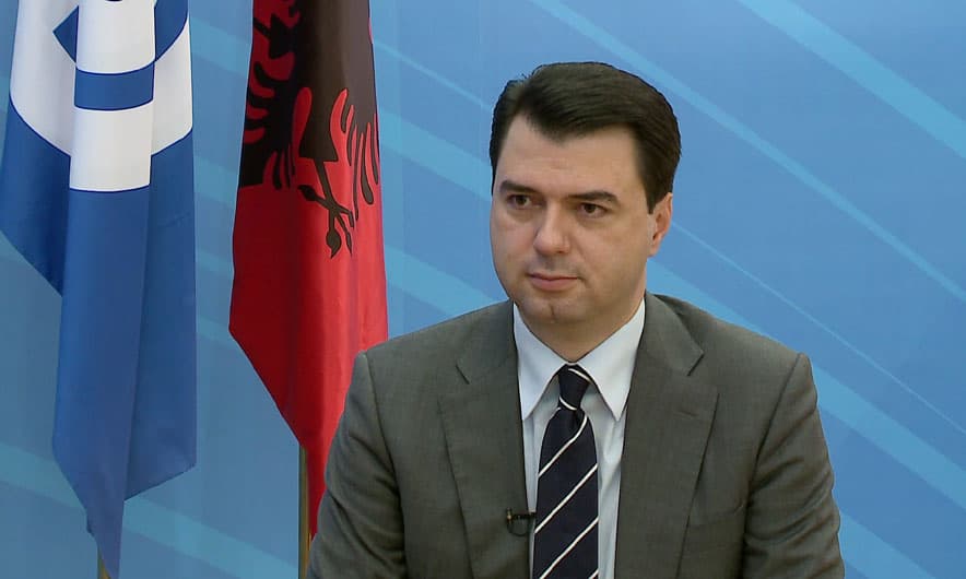 Basha: Djegia e mandateve është reagim, nuk është zgjidhje