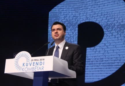 Basha thirrje të rinjve: Bëhuni ndryshimi që kërkoni