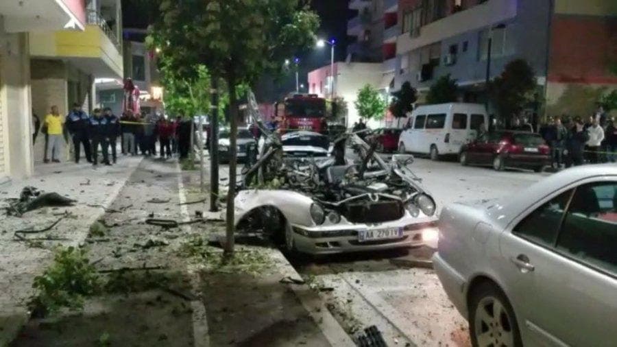 Eksploziv makinës në Fier, plagoset 38-vjeçari (VIDEO)
