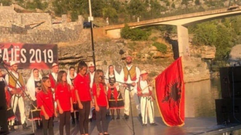Shteti malazez paralajmëron padi ndaj përdorueseve të flamurit shqiptar gjatë një festivali