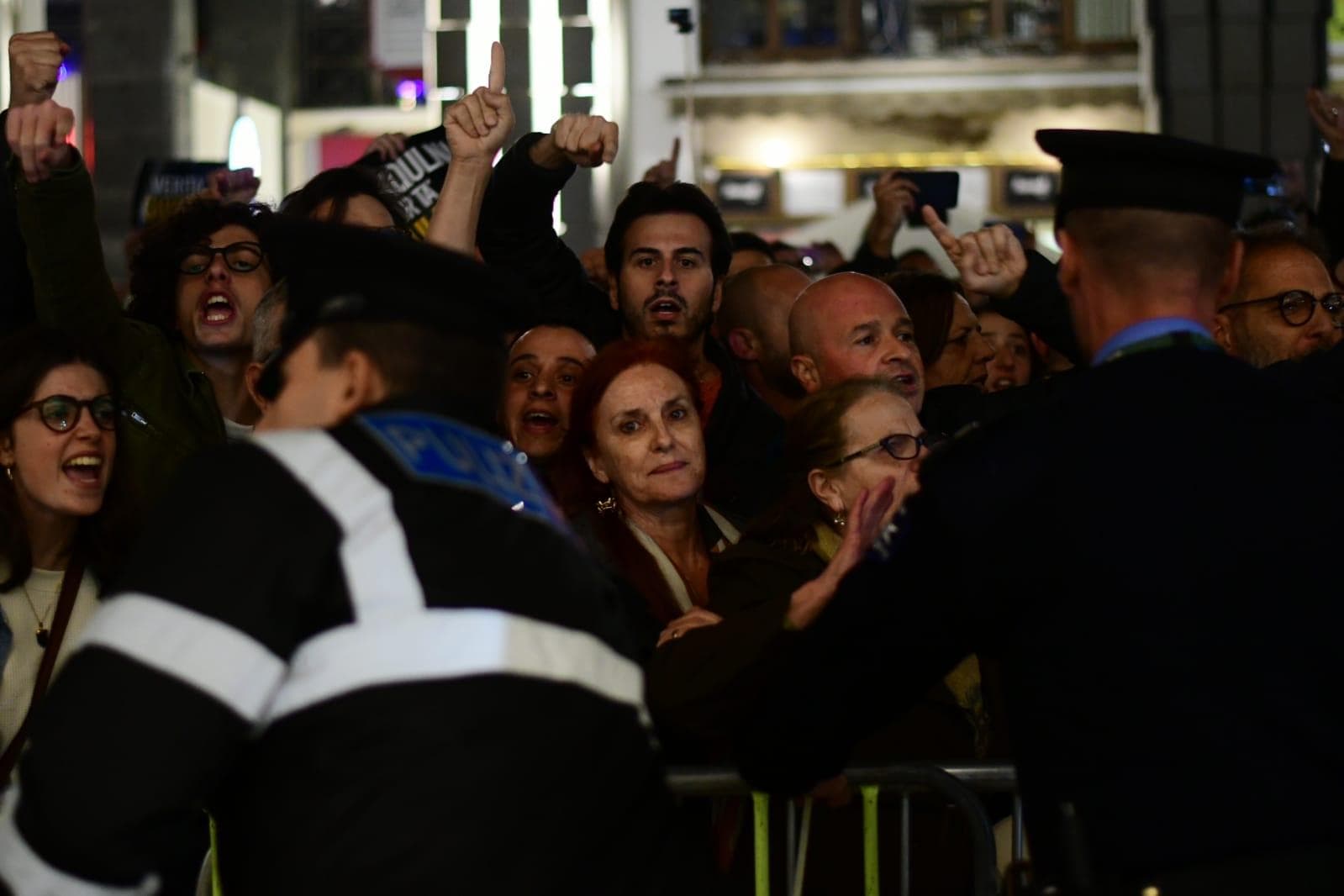 Malta, mijëra vetë në protesta