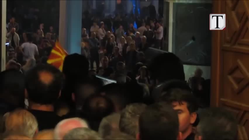 Shtyhet seanca plenare për ndryshimet kushtetuese në Maqedoni (VIDEO)