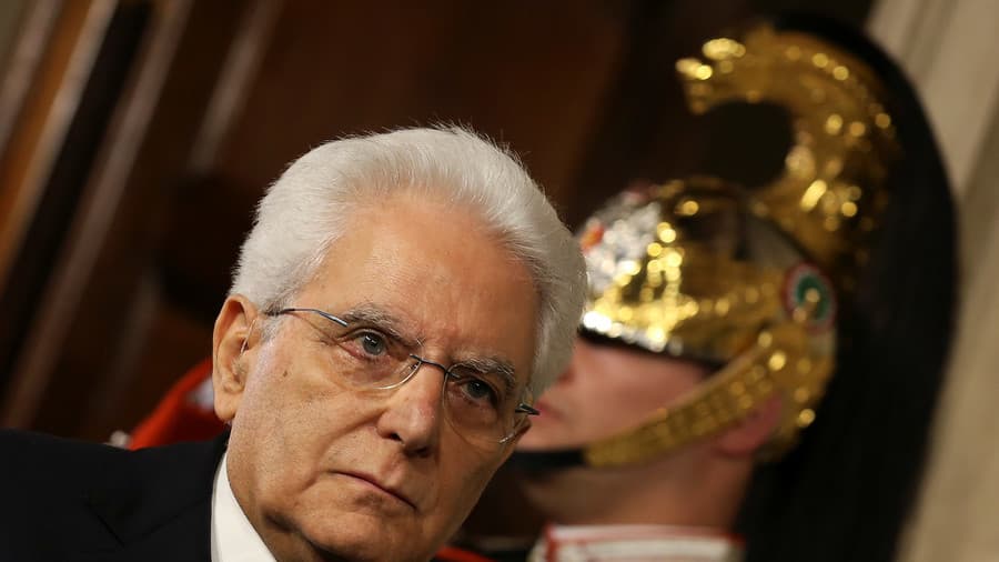 Itali/ Aleatët euroskeptikë kritikojnë presidentin: Ne jemi me votuesit, ju me bankierët