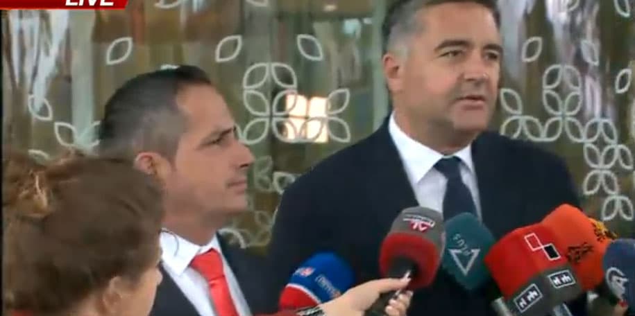 Ndërpritet konferenca në Tiranë, delegacioni serb nuk pranon të ulet me delegacionin nga Kosova (VIDEO)