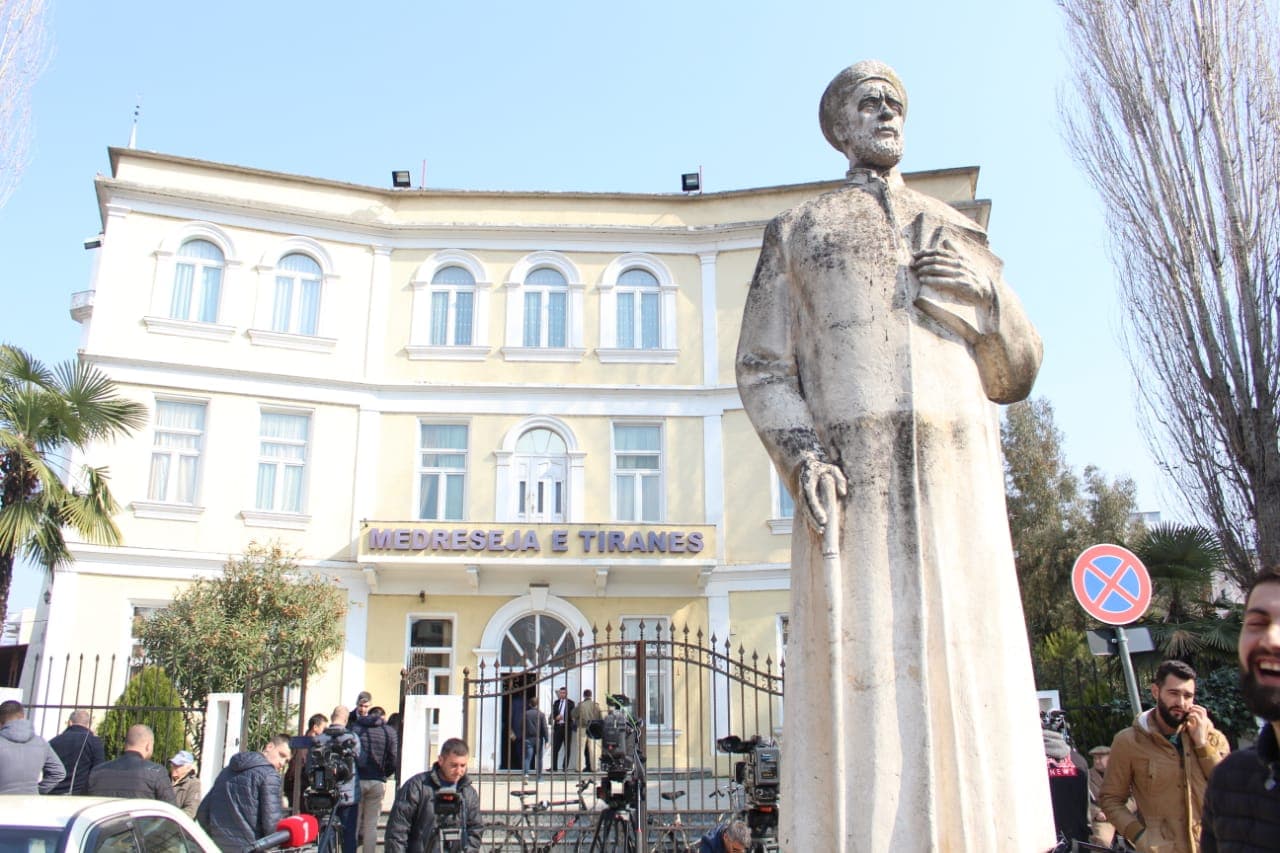 Nënkryetari aktual i Komunitetit Mysliman Shqiptar zgjidhet në krye të këtij institucioni, reagon ashpër Ylli Gura (VIDEO)