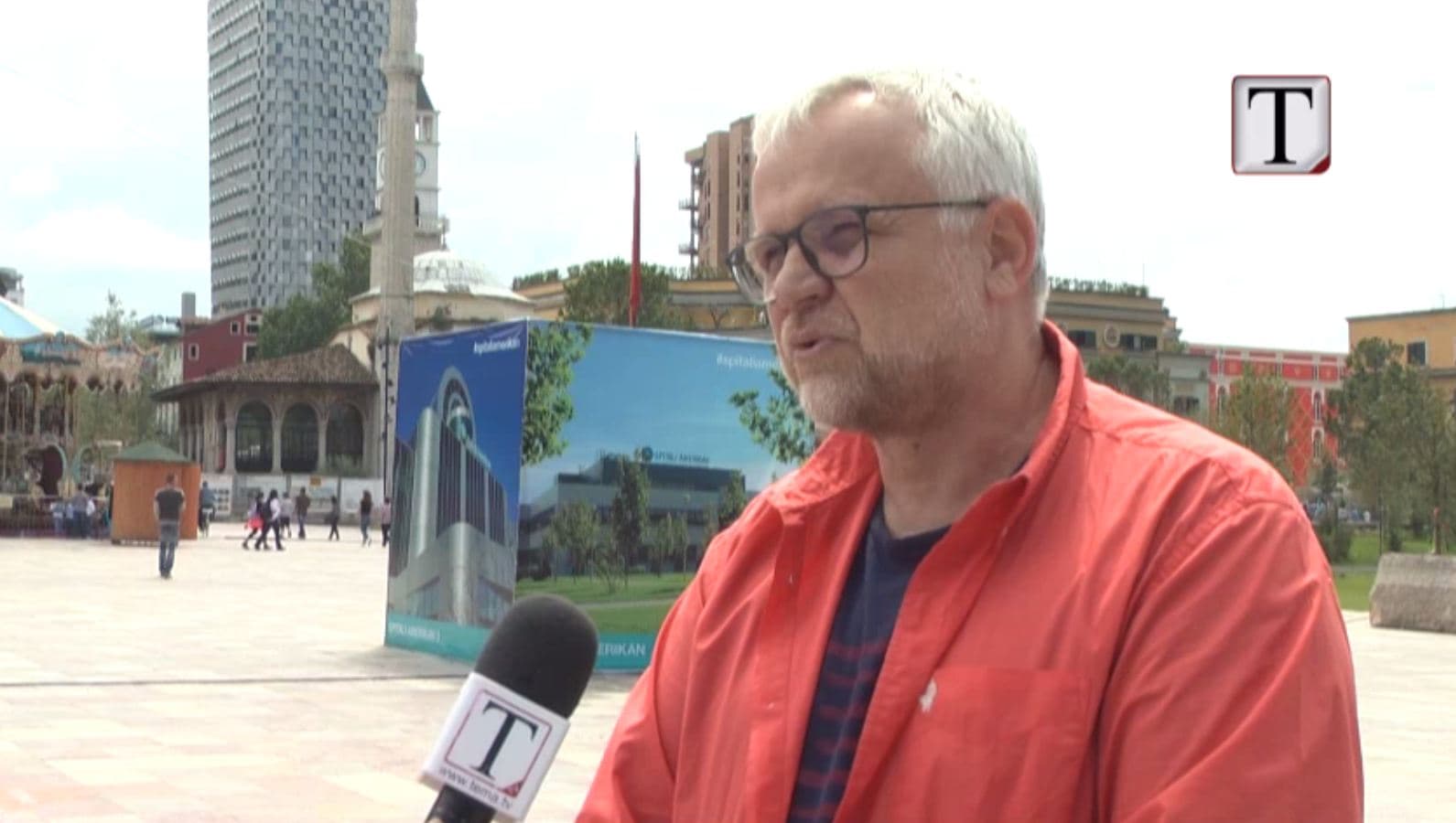 Menaxheri i ndërtimit të sheshit: Përmbytjet, për shkak të sistemit të Rrugës së Durrësit (VIDEO)