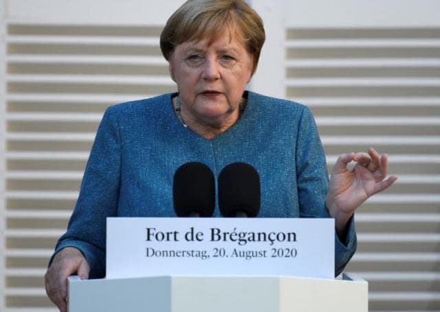 Helmimi i kundërshtarit të Putin, Merkel thirrje Rusisë: Ndëshkoni përgjegjësit