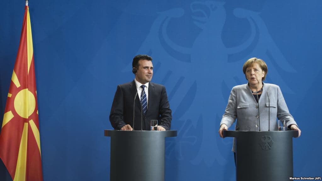 Referendumi/ Merkel, Stoltenberg dhe Kurz vizitojnë Shkupin gjatë kësaj jave