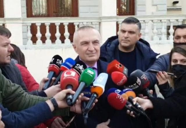 Akuzat e Nanos, Meta flet për herë të parë: Zero koment