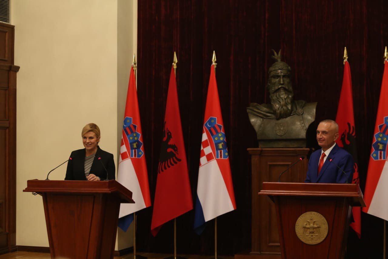 Presidentja kroate në takimin me Metën flet për ndotjen e detit: Mjedisi çështje kryesore për integrimin
