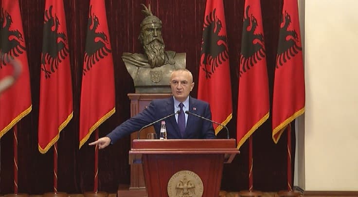 Referendumi/ Meta: Më 8 Dhjetor fillon një lëvizje e re, nuk largohem nga sheshi deri në zbatimin e Kushtetutës (VIDEO)