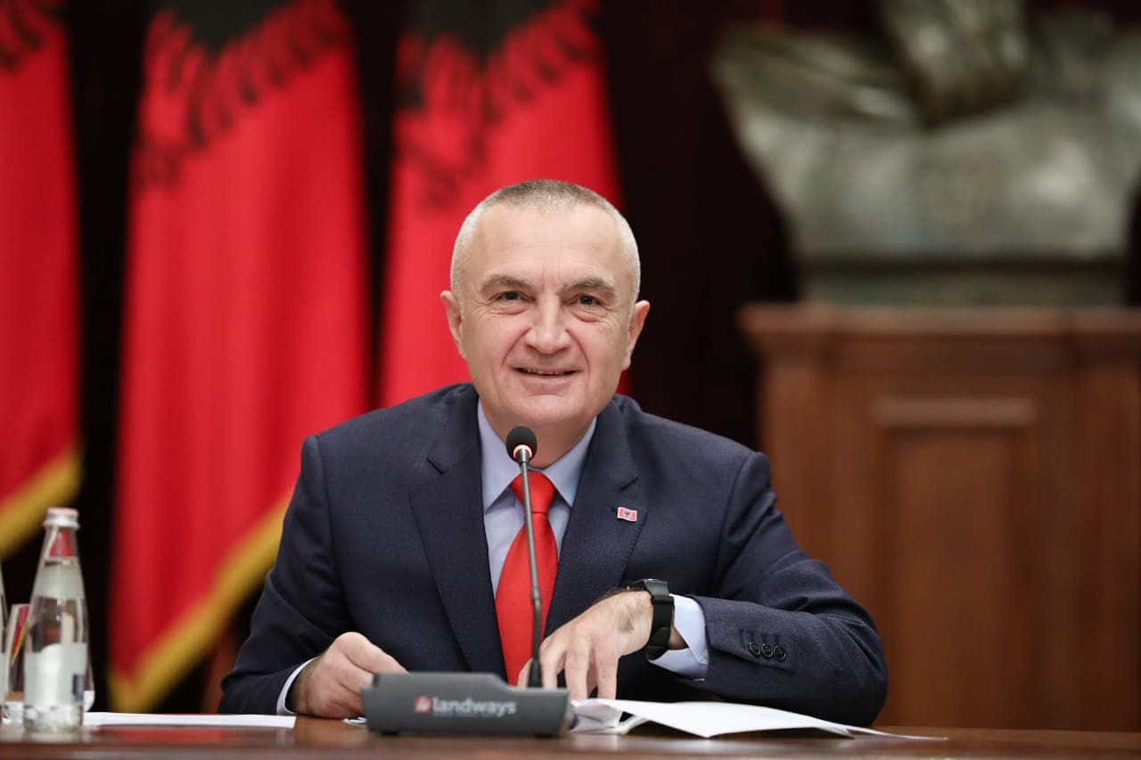 Deklaratat e Metës, pingpong akuzash