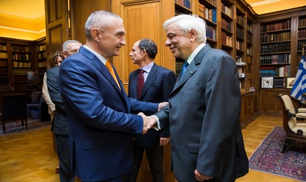 "Janullatos" /Presidenti grek telefonon Metën: Një hap i rëndësishëm i marrëdhënieve mes dy vendeve 