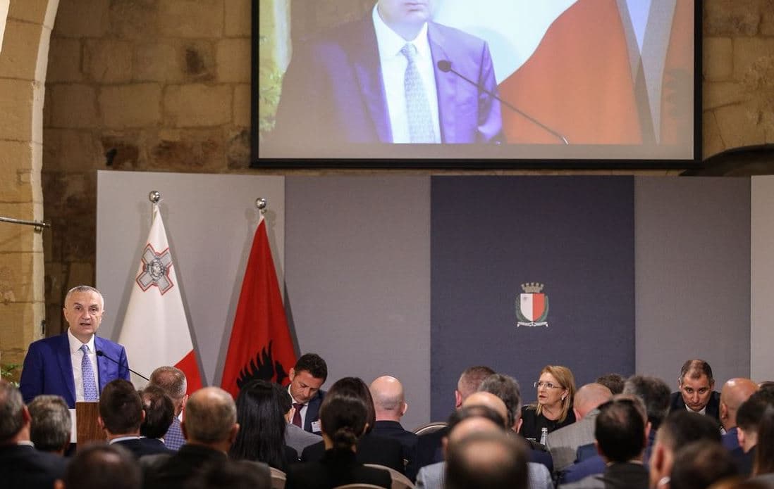 Presidenti Meta vizitë në Maltë, fton investitorët vendas në Shqipëri