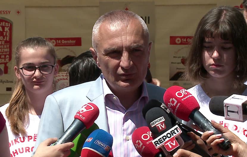 Teatri Kombetar, reagon Meta: Nuk do ndikohem nga asnjë faktor i jashtëm (VIDEO)