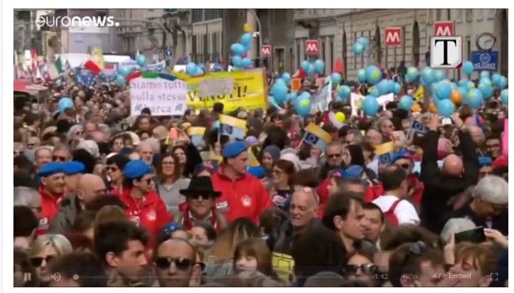 Mijëra italianë në Milano, protestojnë kundër racizmit dhe diskriminimit (VIDEO)