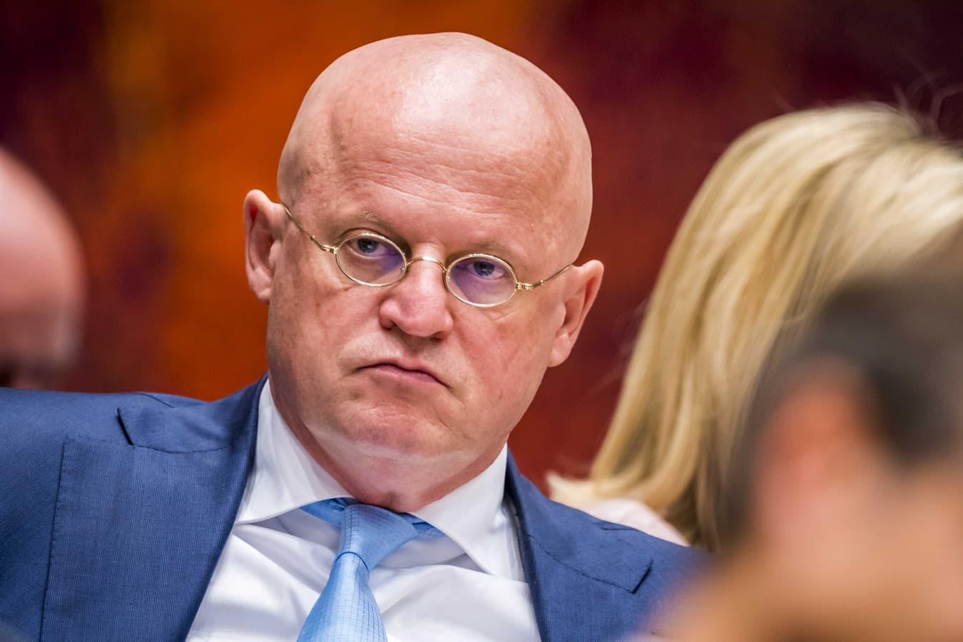Ministri holandez i Drejtësisë: Nuk zgjidhen problemet me daljen nga Kuvendi