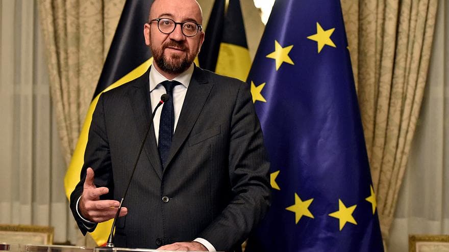 “Jelekët e verdhë” protestojnë edhe në Bruksel, qeveria ndahet për emigracionin