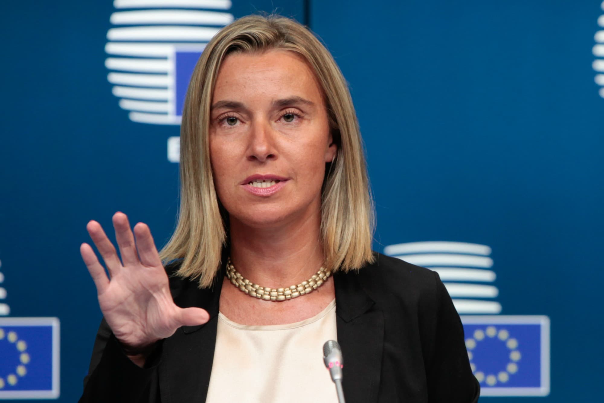 Mogherini nuk e përjashton ndryshimin e kufijve: Nuk duhet bërë mbi baza etnike