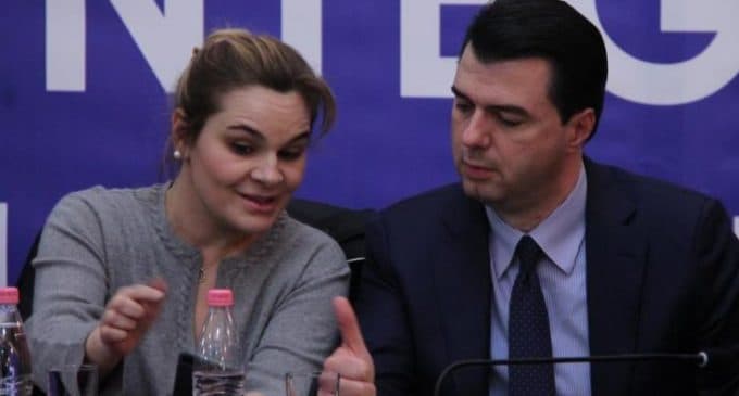 Protesta e opozitës në 4 akset kryesore të vendit, procedim penal për krerët e PD-së dhe LSI-së (VIDEO)