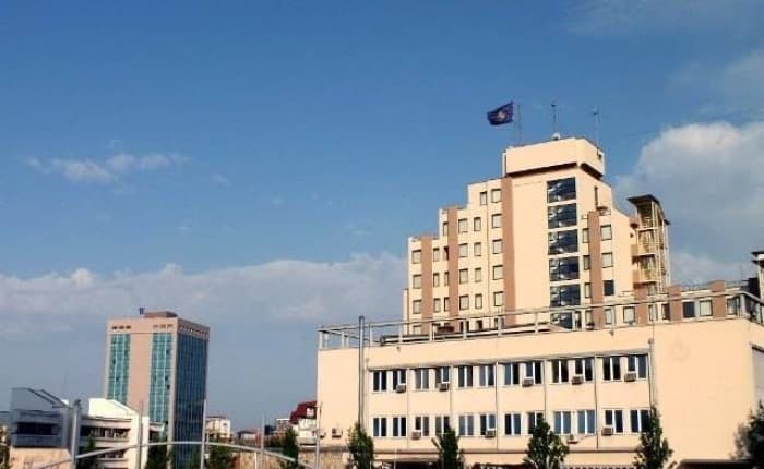 MPJ: Zyrtarëve nga Beogradi u ndalohet të marrin pjesë në fushatën e zgjedhjeve në Kosovë