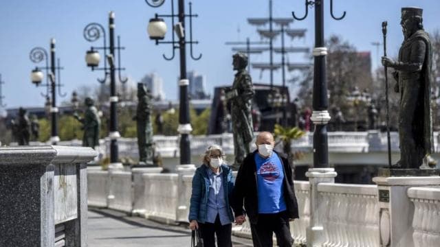 6 të vdekur dhe 153 raste të reja me COVID-19 në Maqedoninë e Veriut