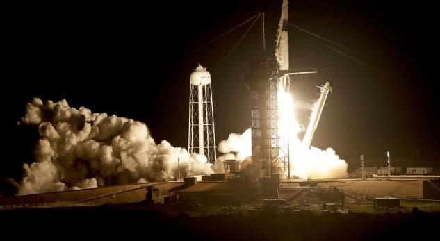 Anija kozmike “Space X" niset me sukses në hapësirë (VIDEO)