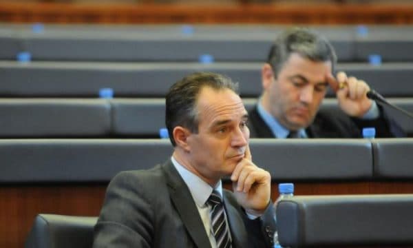 Ish-deputeti i PDK, Nait Hasani emërohet ambasador i Kosovës në Tiranë
