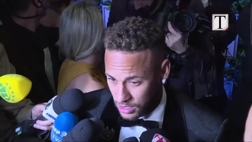 Rrëfehet Neymar: Do të vazhdoj të qëndroj në Paris (VIDEO)