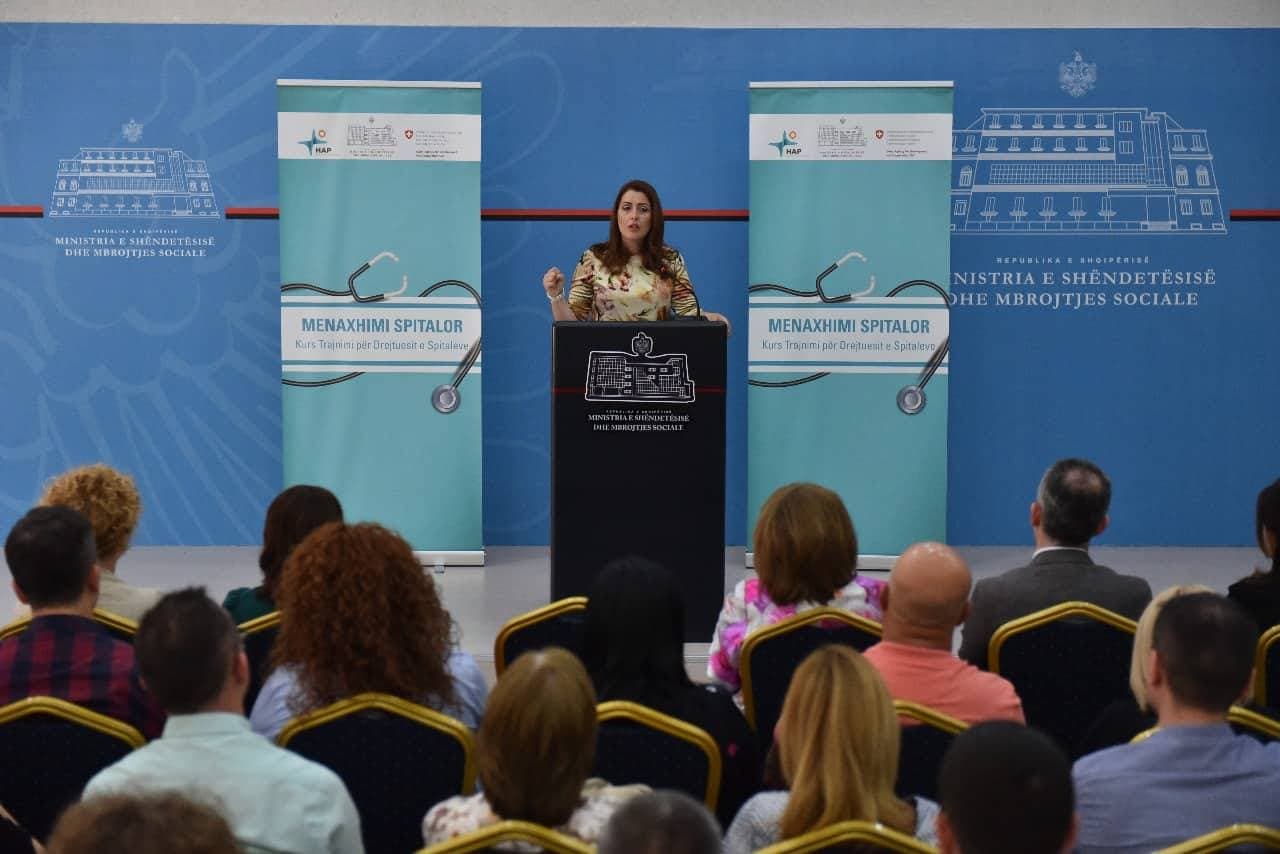 "Shkolla e drejtorëve", Manastirliu: Çdo qindarkë e parave publike të shkojë te pacienti