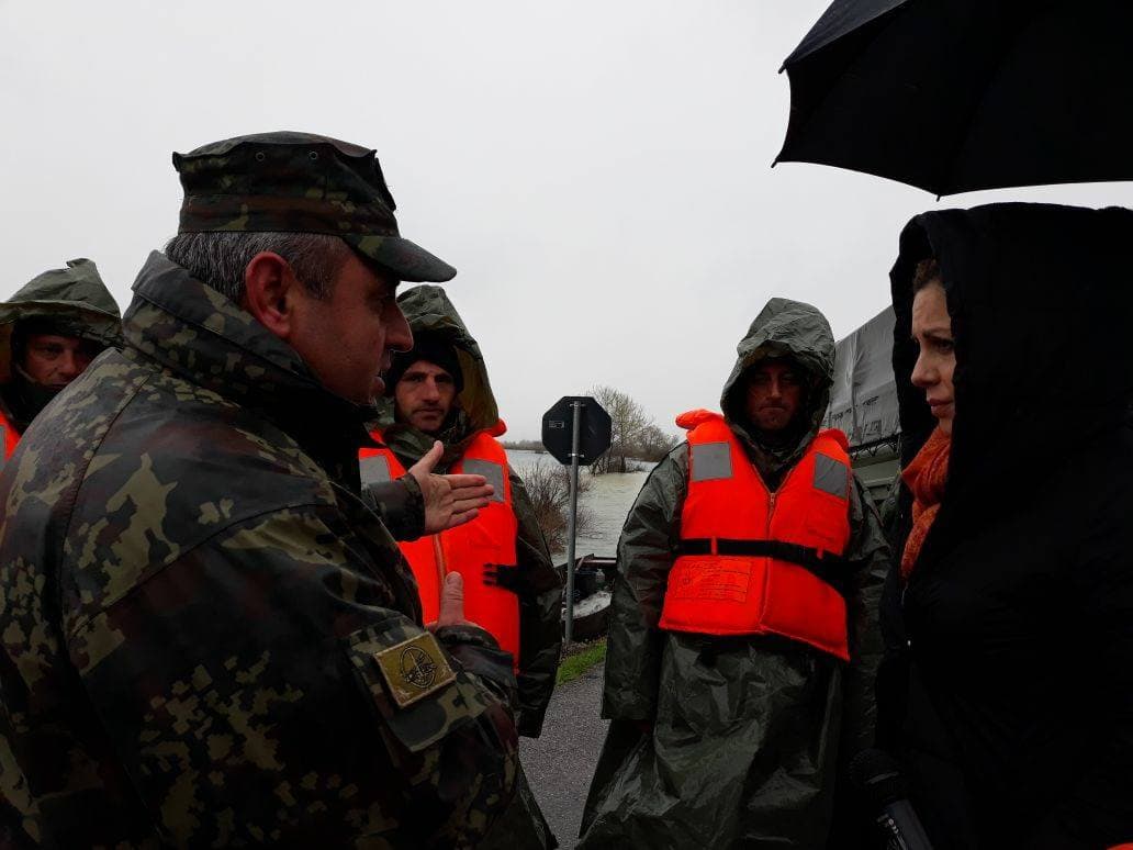 Ministria e Mbrojtjes: Në Shkodër vazhdojmë të jemi në këmbë, jo politikë me përmbytjet