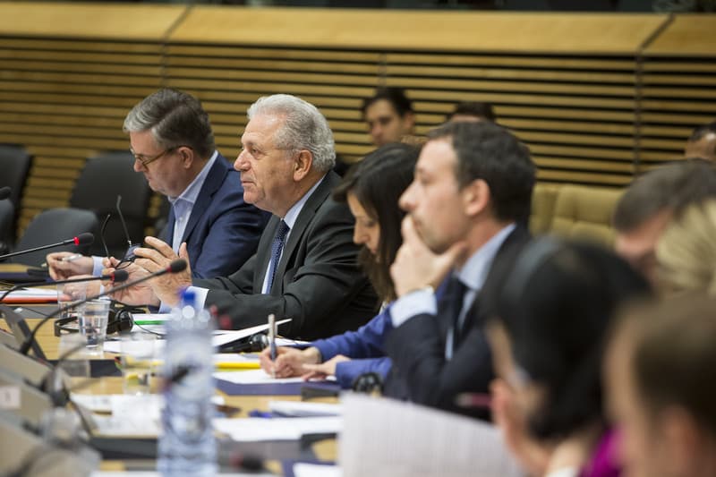 Komisioni Europian: Materialet e paligjshme të fshihen jo më vonë se 2 orë pas publikimit