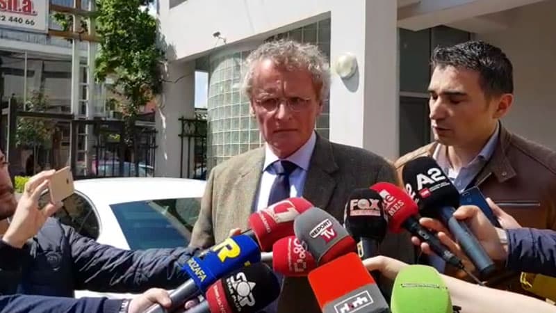 Ambasadori Borchard: Tentojmë me çdo formë që të ketë bisedime mes palëve politike në vend (VIDEO)