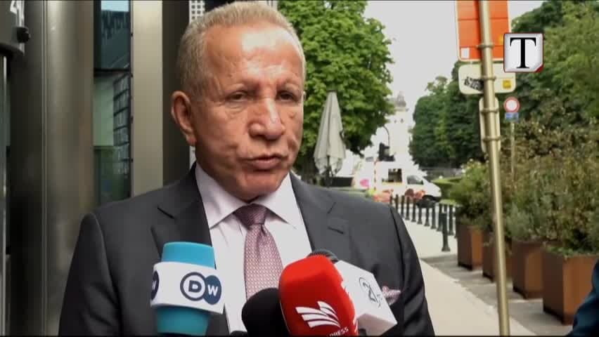 Serbi, Sanxhaku fton Behgjet Pacollin si zyrtar të Kosovës (VIDEO)