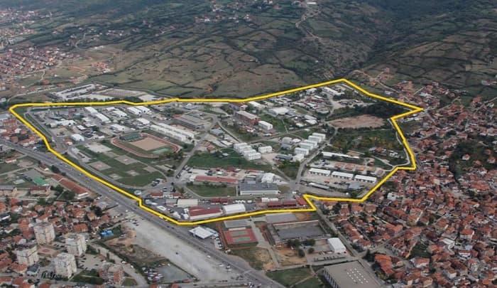 Haradinaj hap ish-kampin ushtarak gjerman në Prizren, për të prekurit nga tërmeti