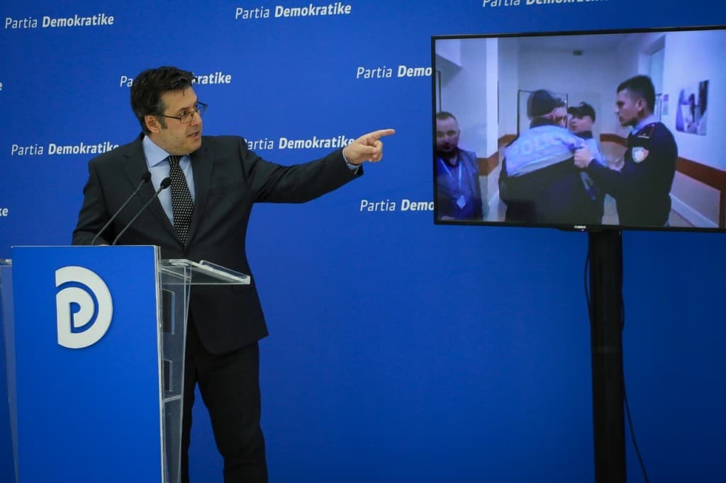  PD-ja dënon arrestimin e protestuesve: Arrestimet janë politike (VIDEO)