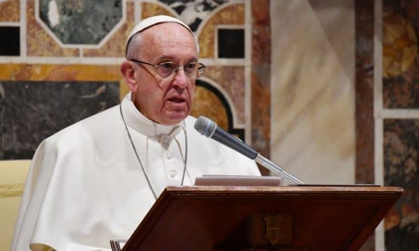 Papa Françesku lutje të veçantë për Shqipërinë: Lutem për shpirtrat e të humburve