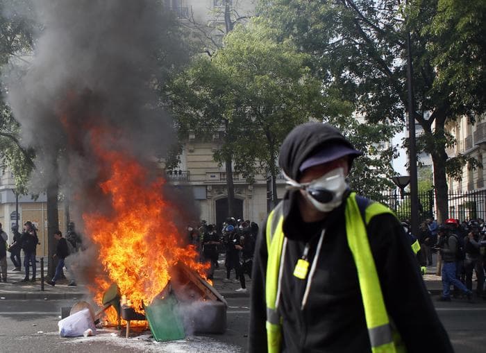 1 Maji i francezëve/ 164 mijë manifestues në rrugë, 250 të arrestuar (VIDEO)