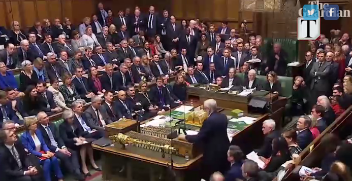 Bllokimi i parlamentit zemëron britanikët  (VIDEO)