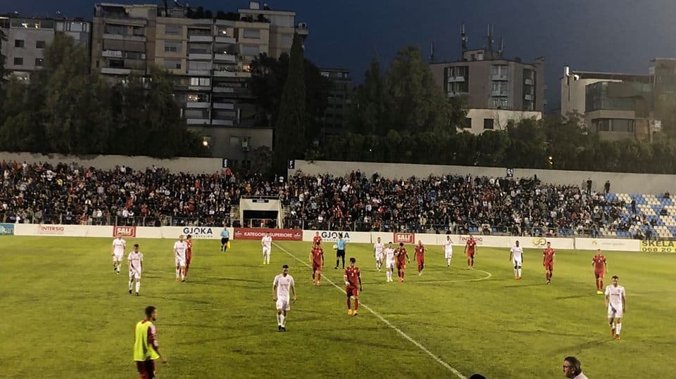 Skënderbeu fiton supersfidën e javës me Partizanin dhe arratiset drejt kurorëzimit