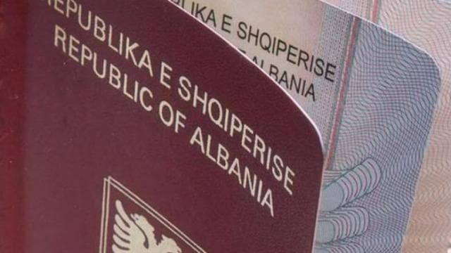 Aplikimi për pasaporta e ID/ Konsullata shqiptare në Selanik rinis pritjen e qytetarëve