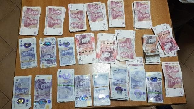 Sekuestrohen 22 mijë paund të padeklaruara në Rinas