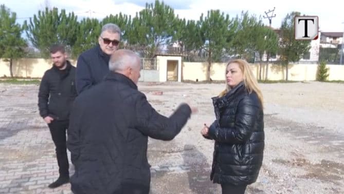  PD denoncon “zhdukjen” e shkollave (VIDEO)