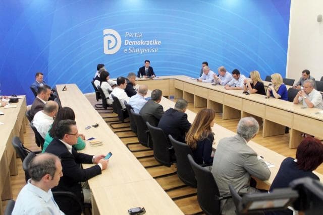 Basha mbledh sot kryesinë e PD: Do të marrim një vendim të rëndësishëm