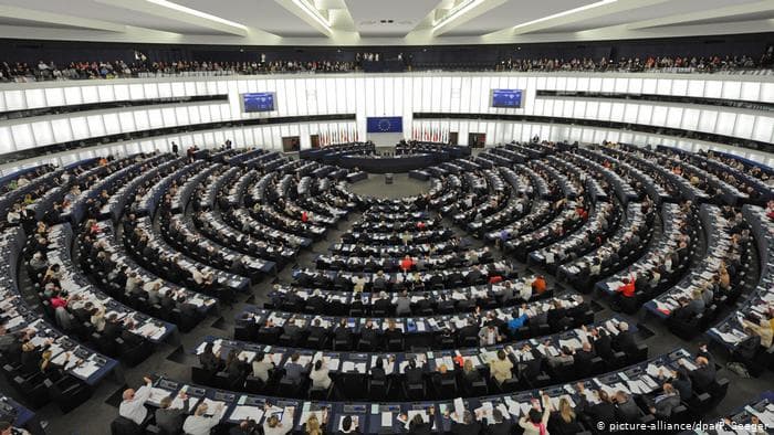 Parlamenti Europian po bëhet më femëror, shtohet për 40 përqind