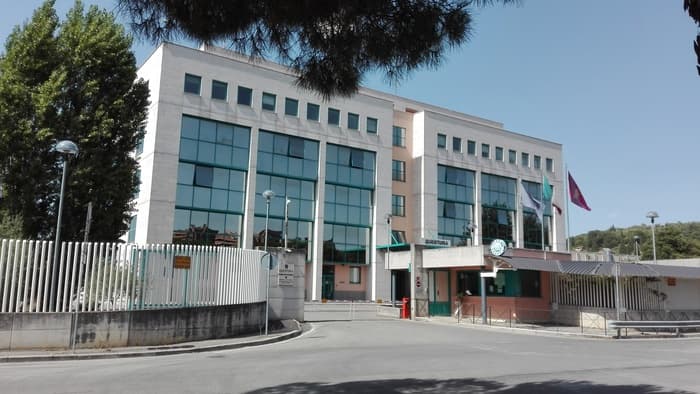 Në SHBA me pasaportë false, arrestohet shqiptari që organizonte trafikun e klandestinëve