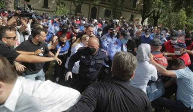 Dhuna ndaj protestuesve/ Reagon Lleshaj: Mjeranë udhëhumbur kujtojnë se ende veprohet me urdhra