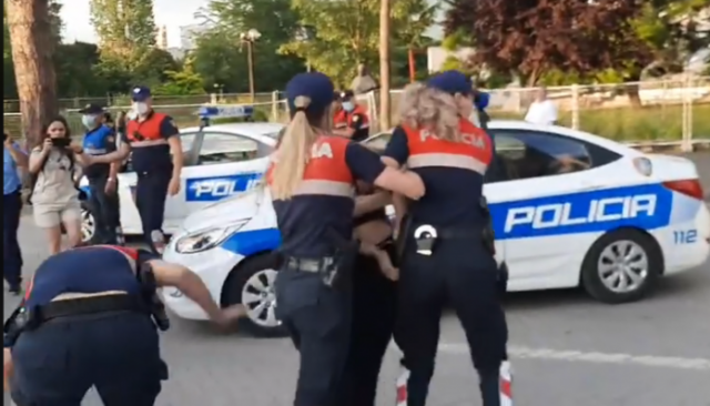 17 persona të proceduar penalisht, Policia e Tiranës sqaron se përse shpërndau dy tubimet në kryeqytet