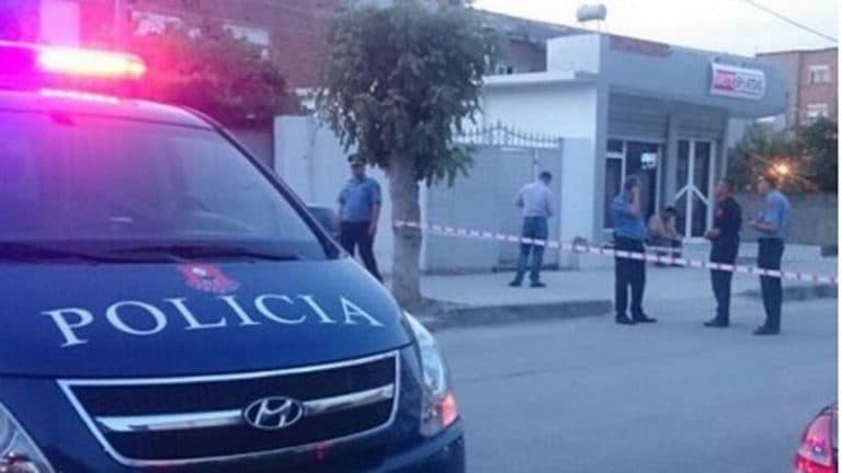 Bie në kontakt me rrymën elektrike, vdes 43- vjeçari në Tiranë