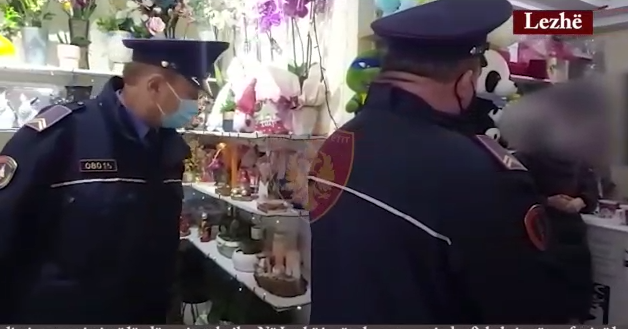 Sekuestrohen kapsolla e fishekzjarre në Lezhë, arrestohet tregtari